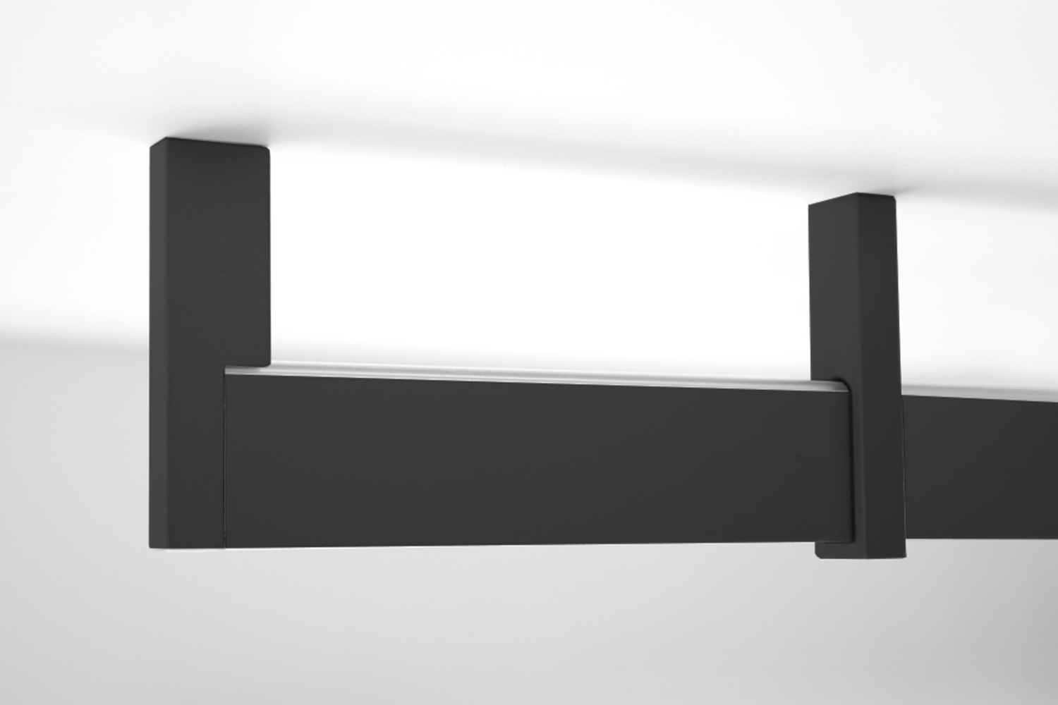 Luxe zwarte kledingroede - 30x10mm - 2500mm